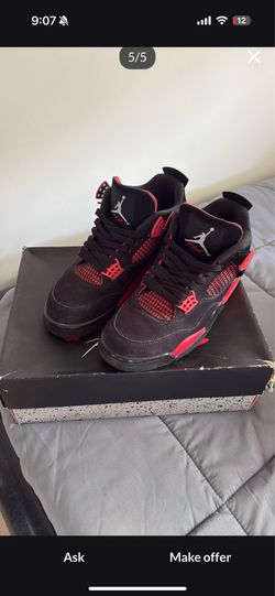Size 8 red thunder 4s men