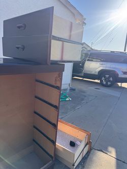 Free Dresser