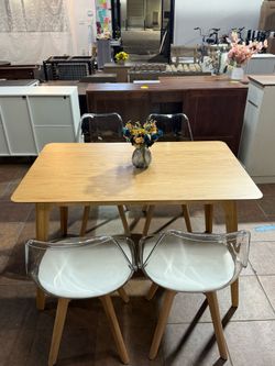 🔥Set of 5🔥Rectangular light wood solid wood dining table, Dining Chairs Modern Kitchen Clear Acrylic Accent Dinner Chairs with PU Leather Cushions S