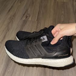 Women’s ultraboost Size 7.5