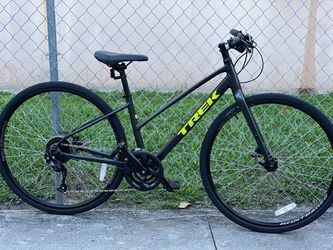 Trek FX 2 Hybrid Bike, Frame S