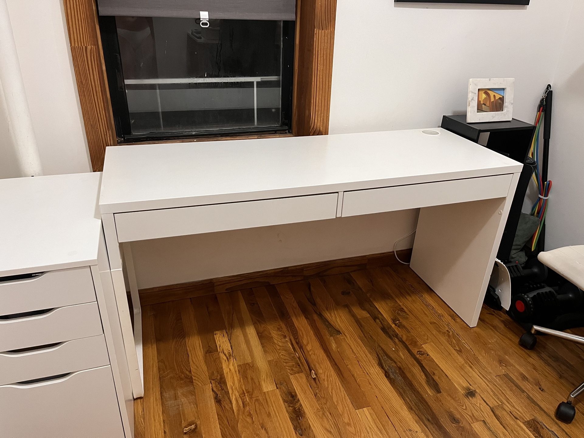 IKEA Micke Desk