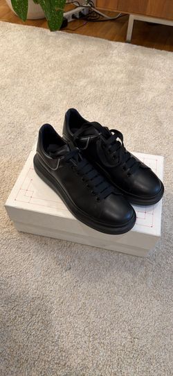 Band New Alexander McQueen Oversized Sneaker Size 43 Men