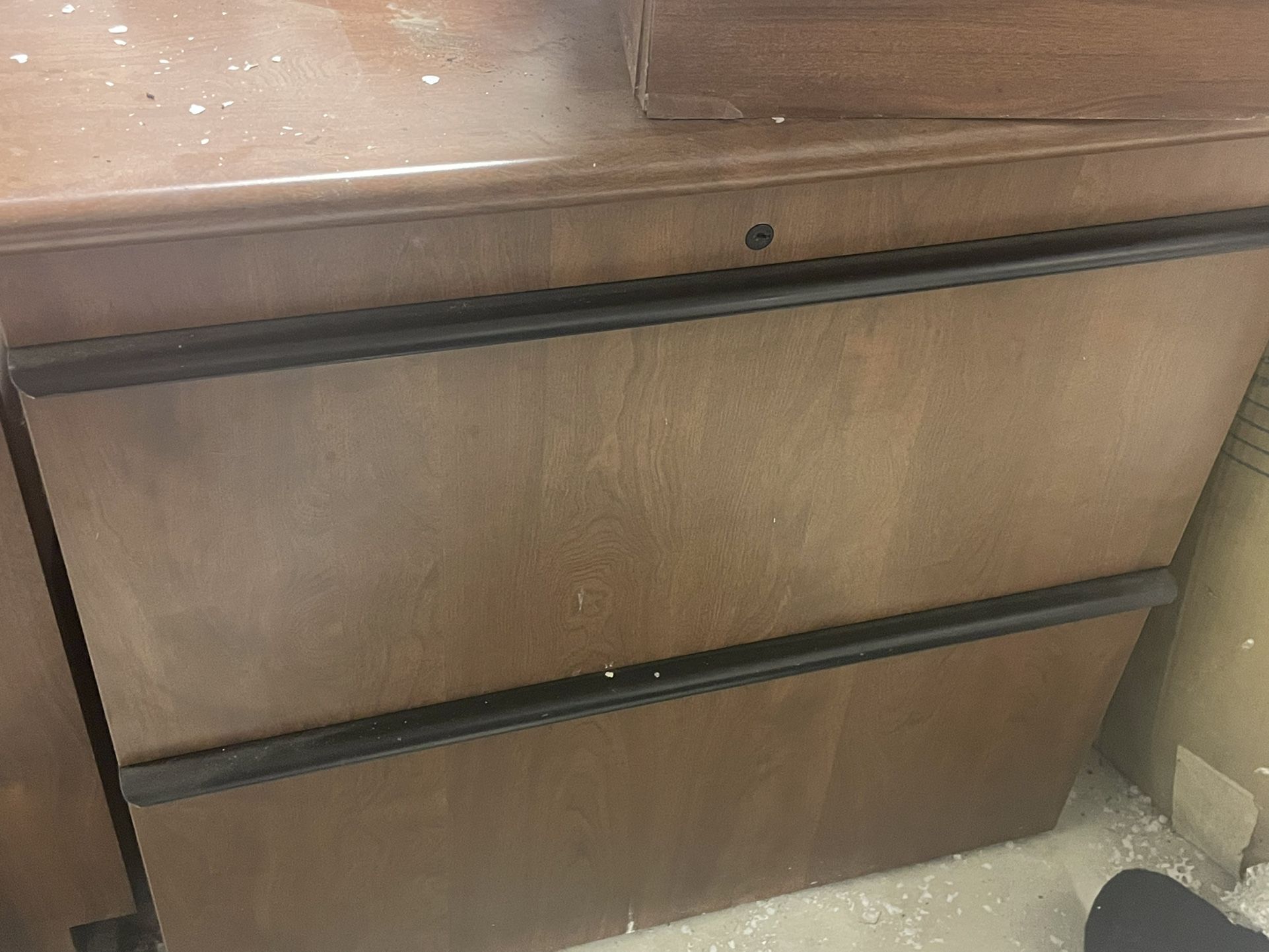 Office Furniture/File Cabinets