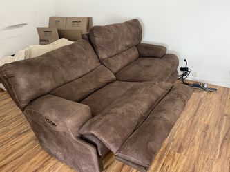 Fully Functional Reclining Sofa With USB Ports
