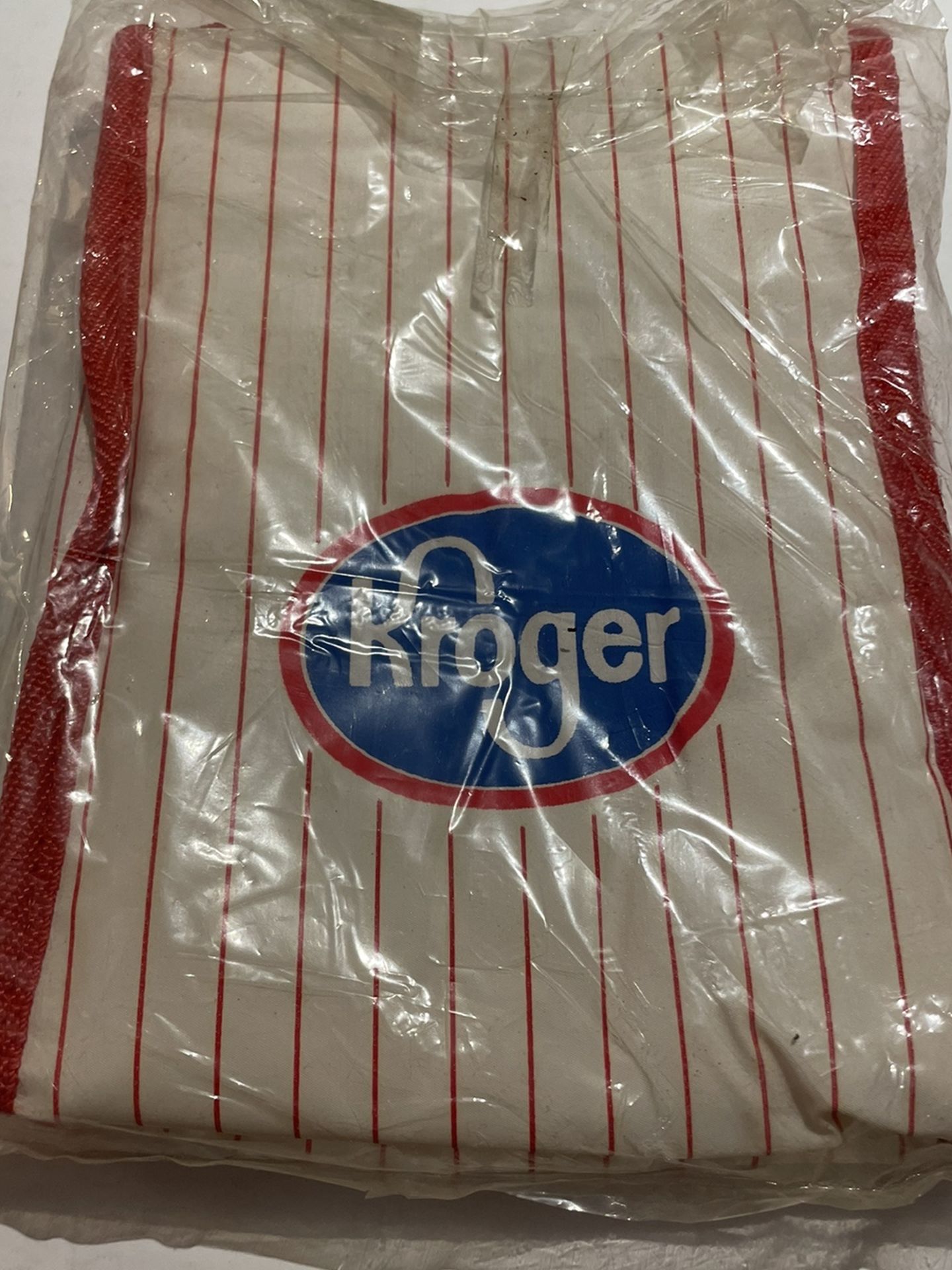 Cincinnati Reds Collapsible Cooler Cross Promoted With Kroger
