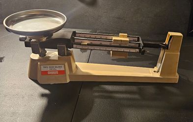 Vintage Ohaus Triple Beam Balance Scale 2610g