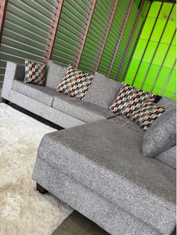 Grey sectional sofa couch (DELIVERY AVAILABLE)