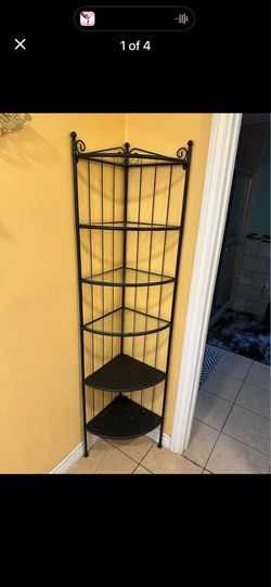 2 metal corner organizers