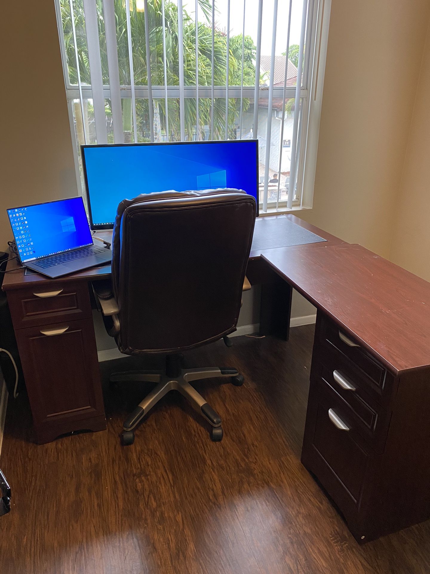 Magellan Performance Collection L Shaped Desk - vcjo33o