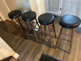 4 bar stools