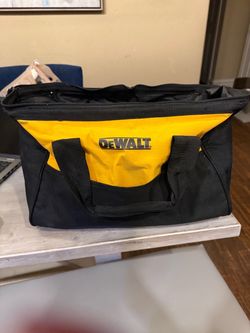 DEWALT  canvas/polyester tool bag with zipper