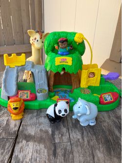 Fisher-Price Little People Animal Sounds Zoo playset 2001
