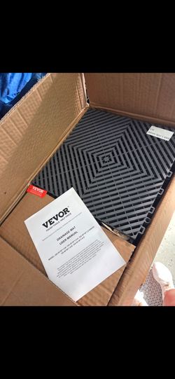 VEVOR Interlocking Drainage Floor Tiles / Mats – Brand New in Box