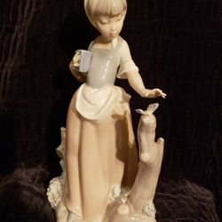 Llardro( Retired) Girl With Butterfly 00181