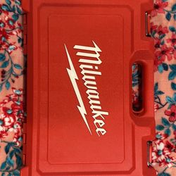 Milwaukee SHOCKWAVE Impact Duty 1/2 in. Drive SAE 6 Point Impact Socket Set (19-Piece)