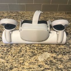 Oculus Quest 2 With Anker Wireless Charging Station 