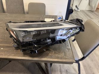 2025 Lexus nx head light
