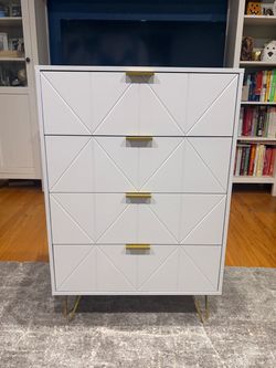 Modern 4-drawer dresser