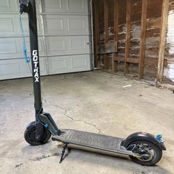 2020 GoTrax Rival Electric Scooter