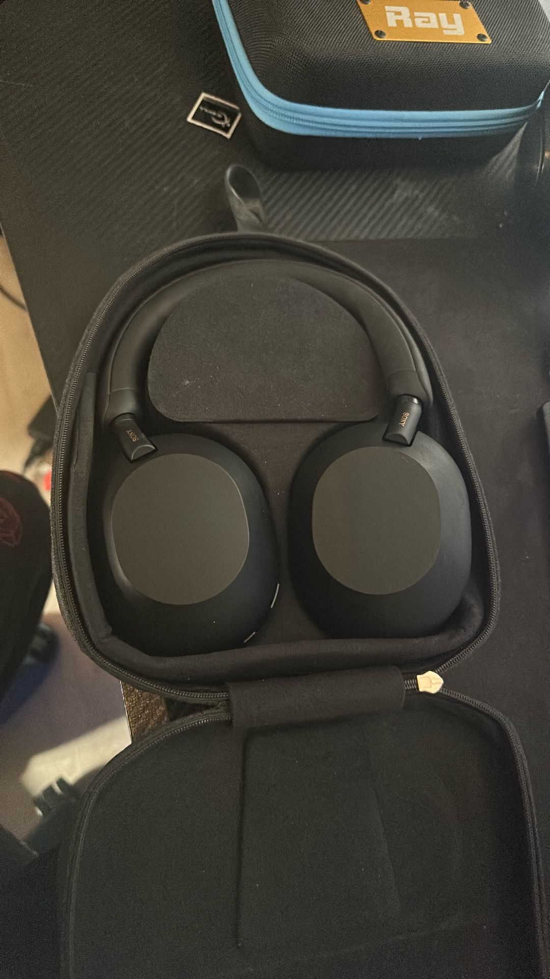 WH-1000XM5 Sony Headphones