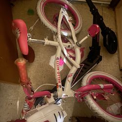 Girls Hello Kitty Bike With Training Wheels 