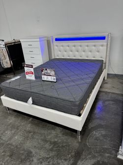 New Queen Bed Frame With Mattress 