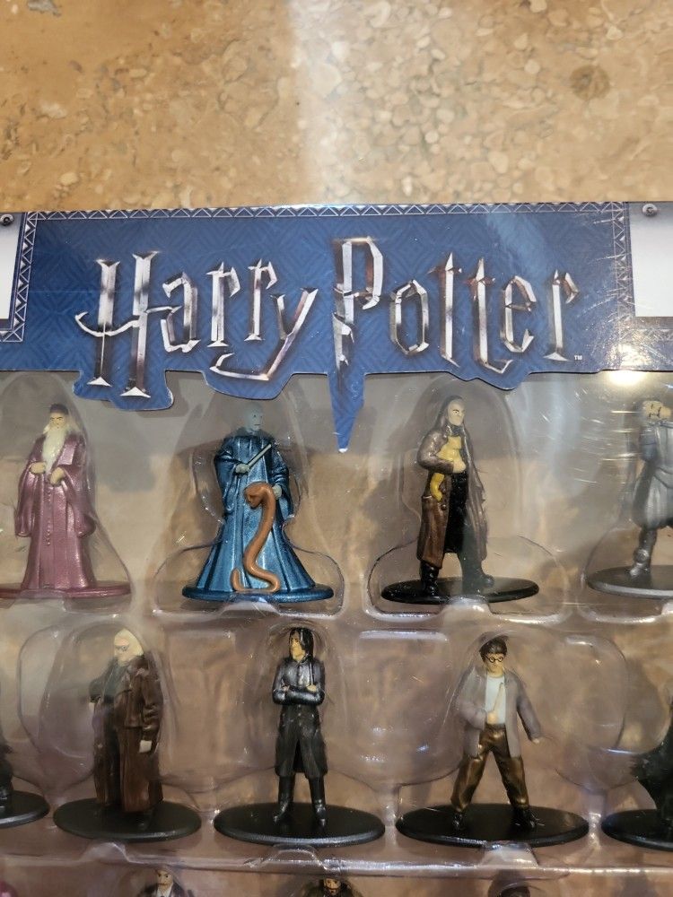 Complete Set Of Harry Potter Metal Figures