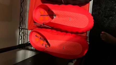 Nike slides