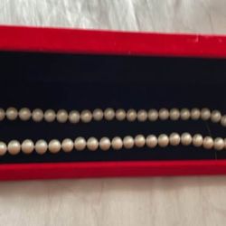 Pearl Necklace 