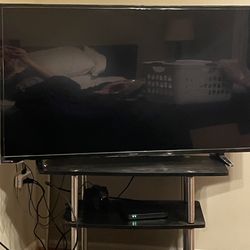 Entertainment stand with 3 Shelves