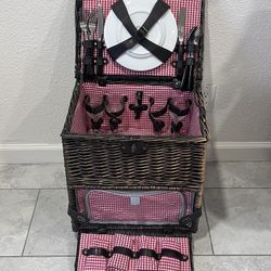 Vintage Rolling Picnic Basket For 4