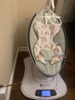 4 moms swing
