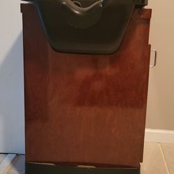 Shampoo ball and chair 