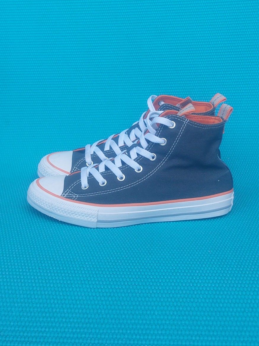 Converse All Star Chuck Taylor Fashion Sneakers 
Boy's Size 5 Junior
