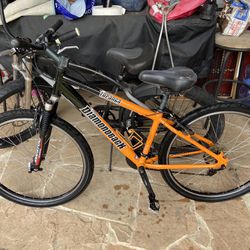 Diamondback Topanga  Mountain Bike / Orange And Black