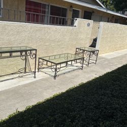 Set  Of 3 Tables  W/ Big Mirror / Set De 3 Mesas  Para Sala Con Espejo 