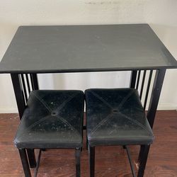 Black table with 2 benches