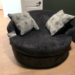 Brand New Oversized, Swivel Chair never been sat on