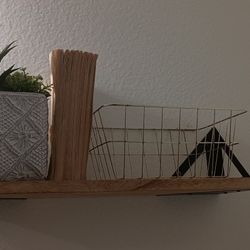 Boolk Shelf Mount