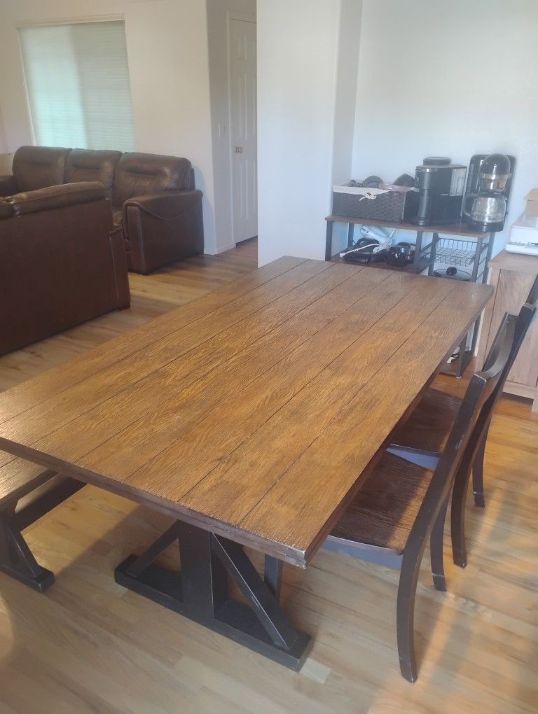 Lexington  Dining Table Set
