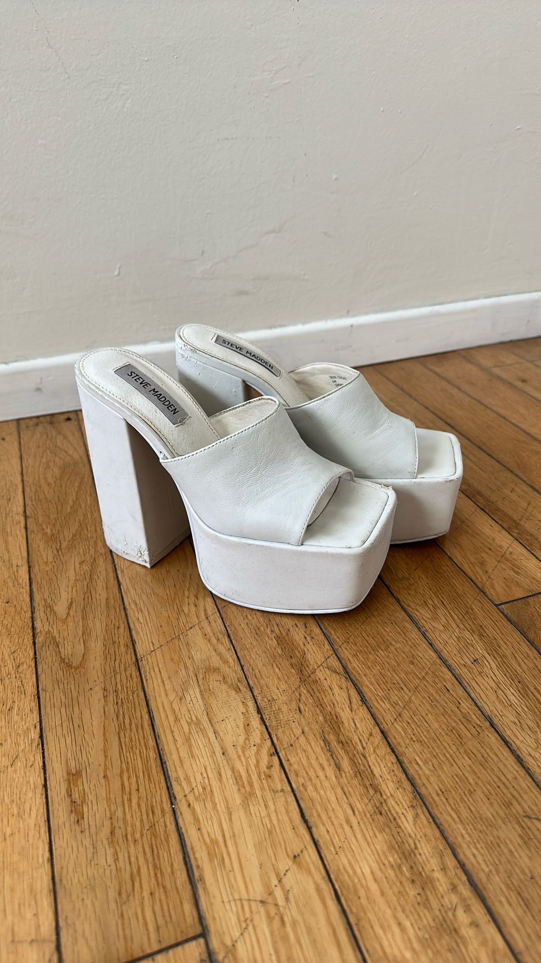 Steve Madden Clogs