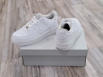 Airforce 1s size 8