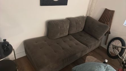Living spaces modular type couch wasn’t use just sat around in a model home