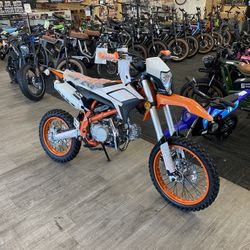 VENOM THUNDER | 125CC DIRT BIKE | 4 SPEED