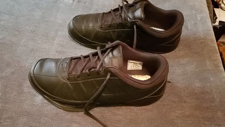 Men's Nike Shoes ( SIZE 13 )