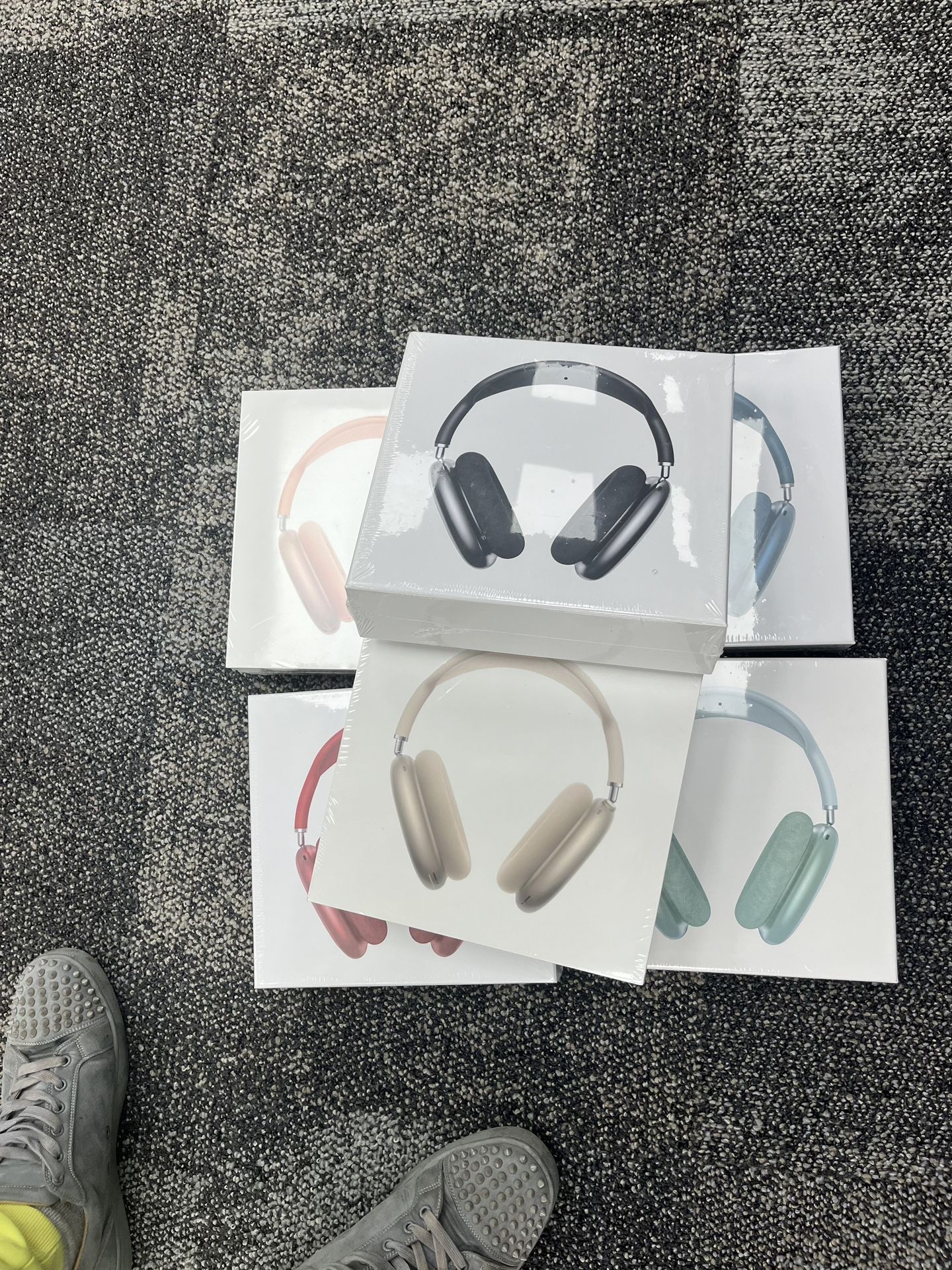 🔥🔥Air Max Headphones🔥🔥