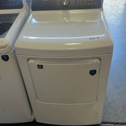 Midea Electric Dryer - White