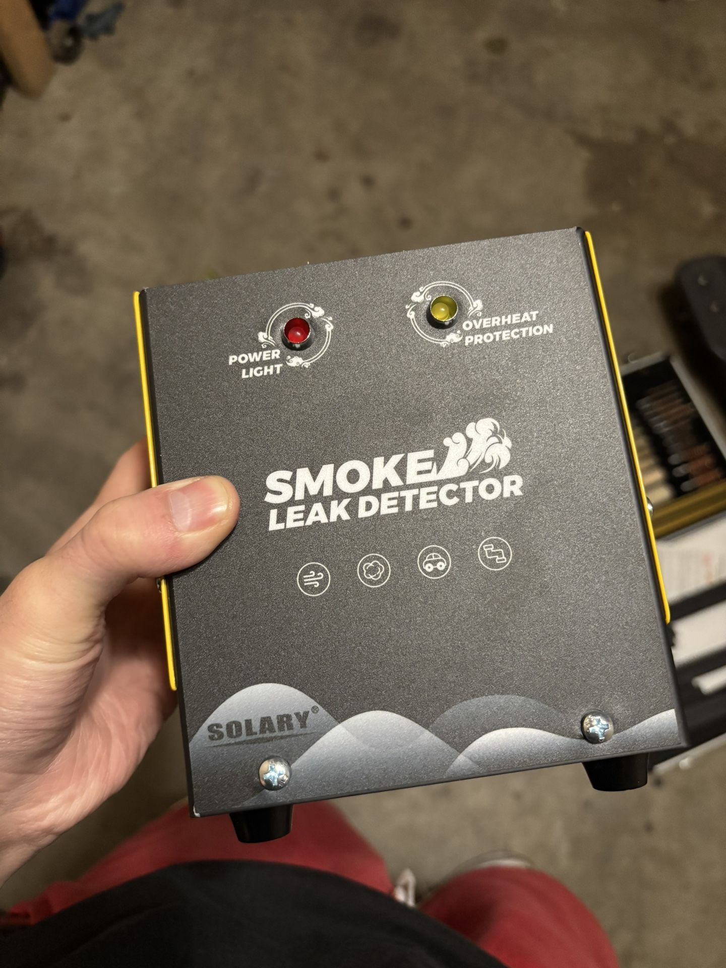Vehicle Smoke Leak Detector