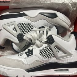jordan 4 military size 6Y (Brand new)